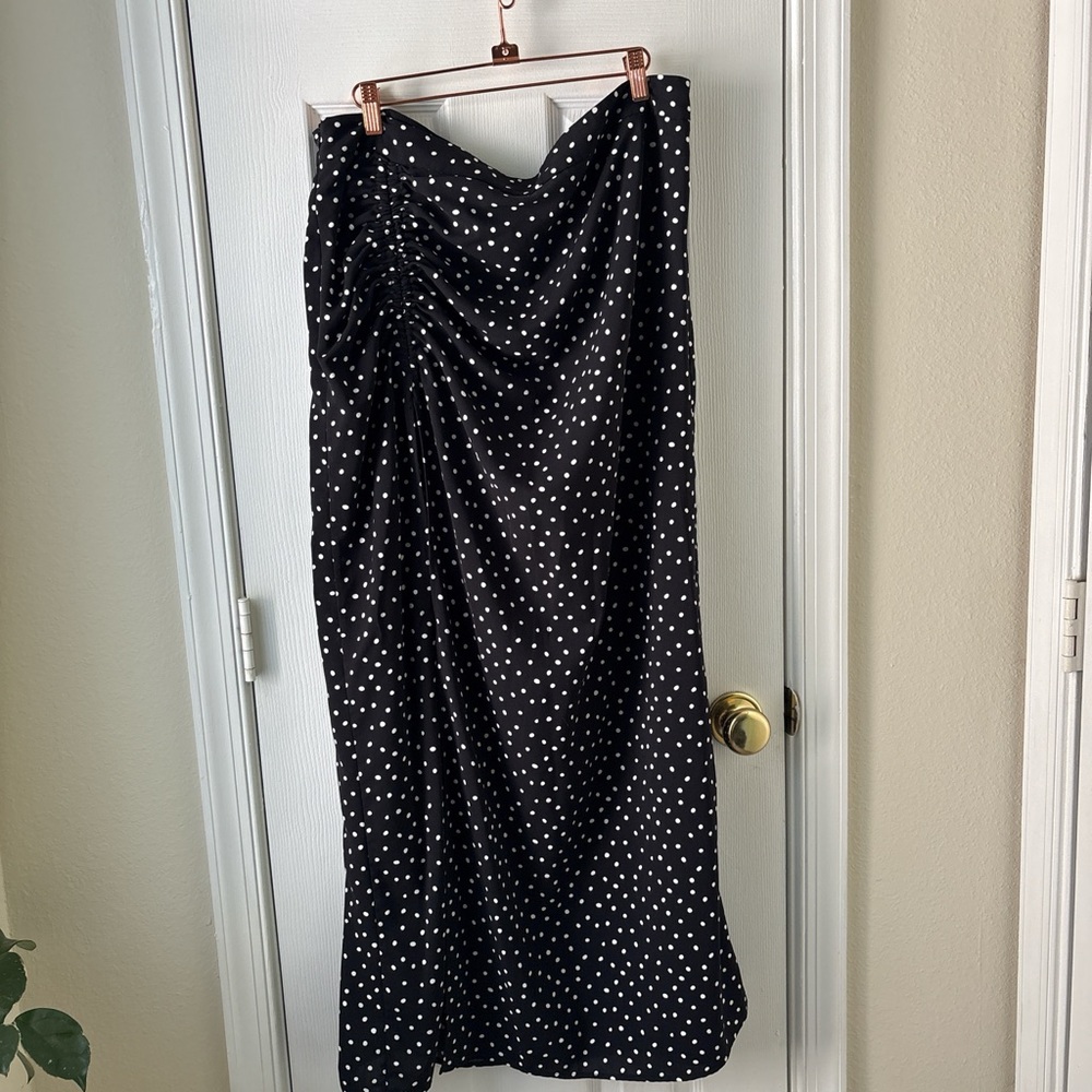 Elegant Black Polka Dot Skirt